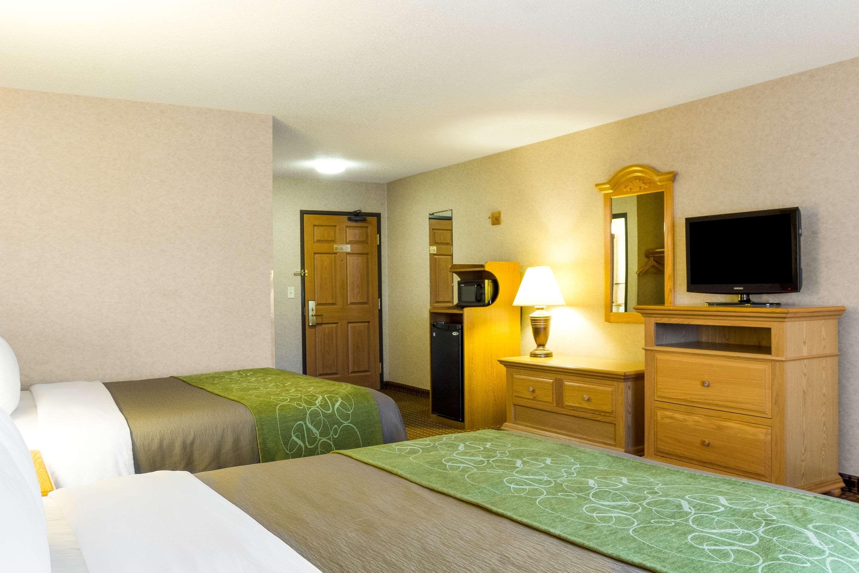 Comfort Inn & Suites Къстър Екстериор снимка