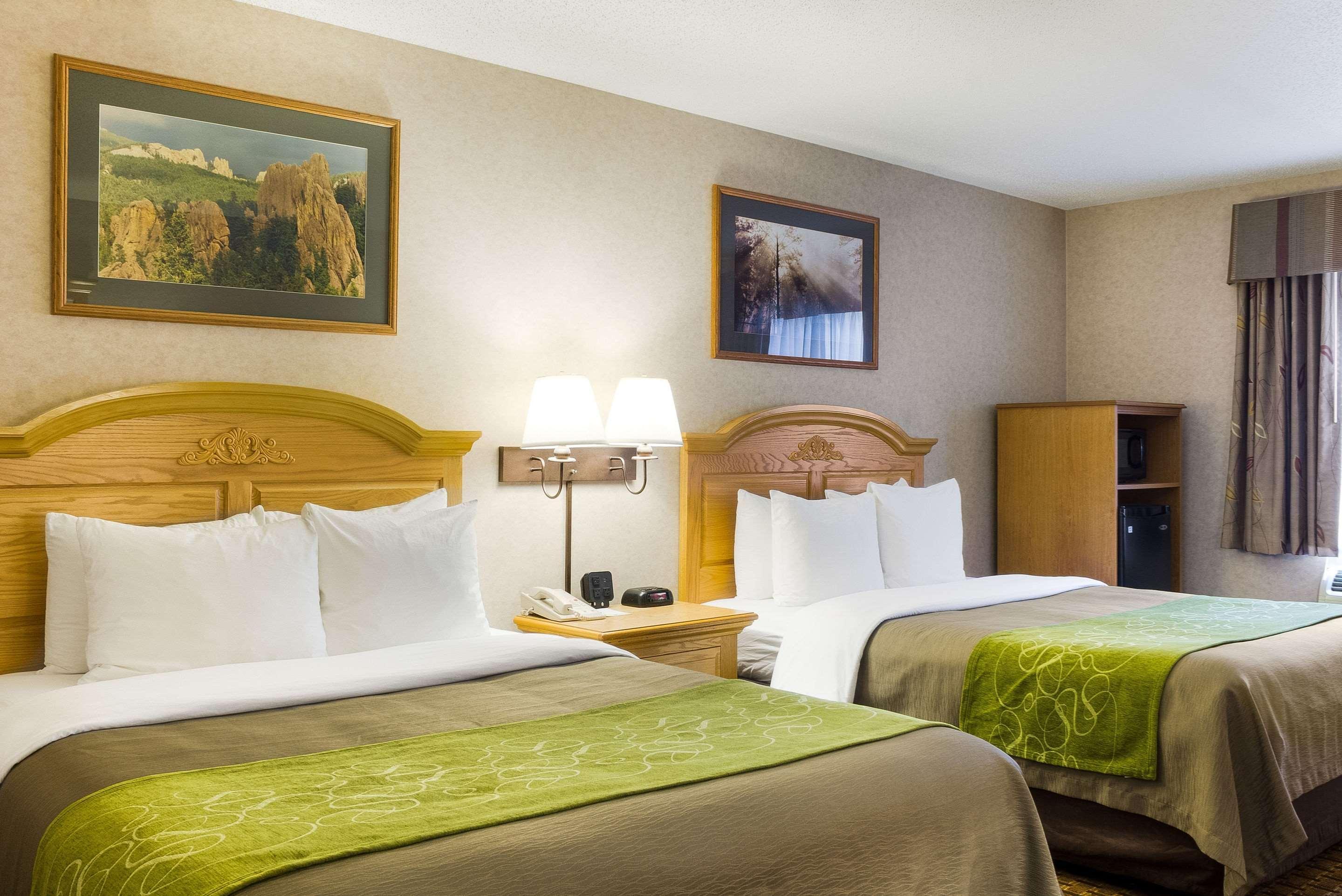 Comfort Inn & Suites Къстър Екстериор снимка
