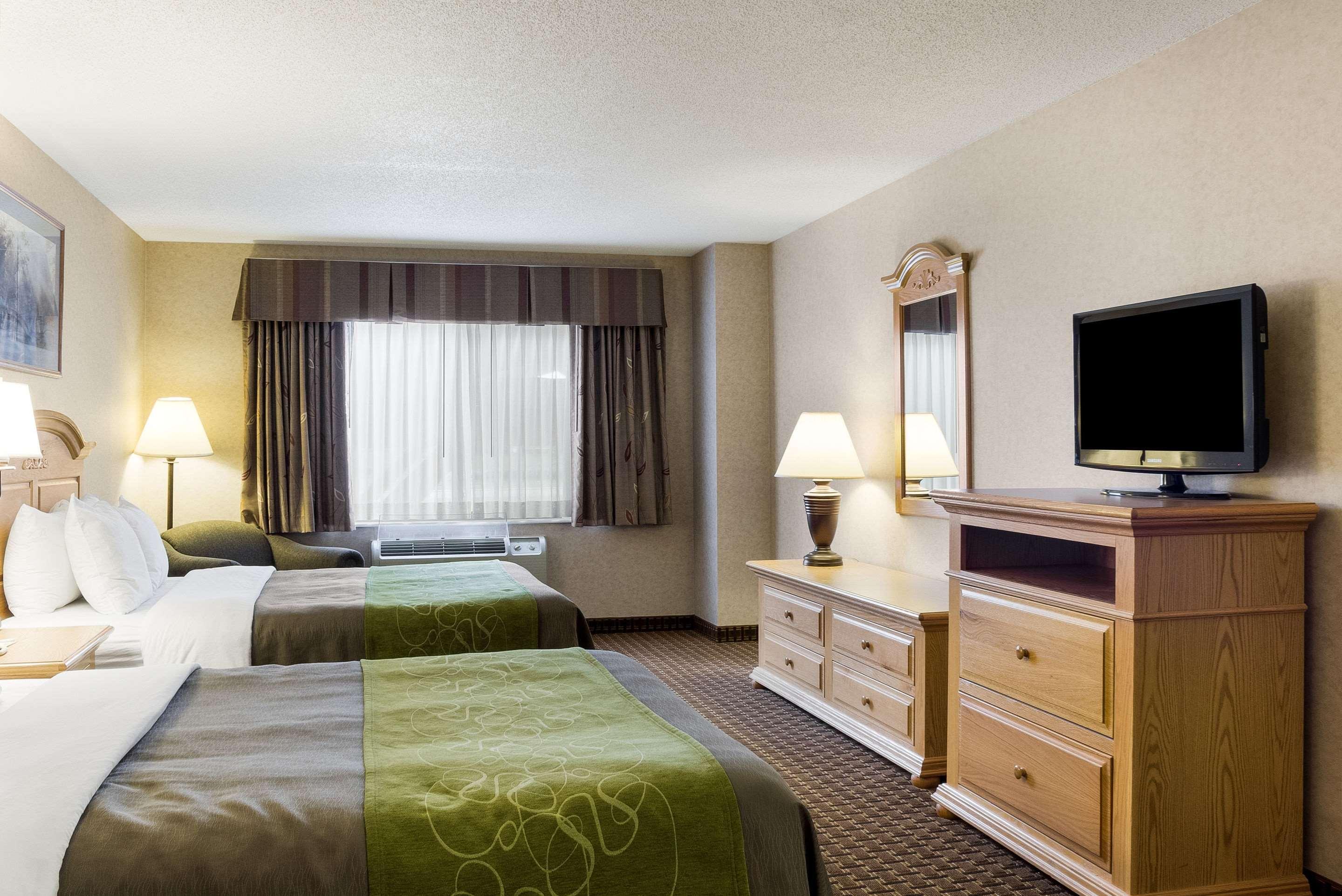 Comfort Inn & Suites Къстър Екстериор снимка