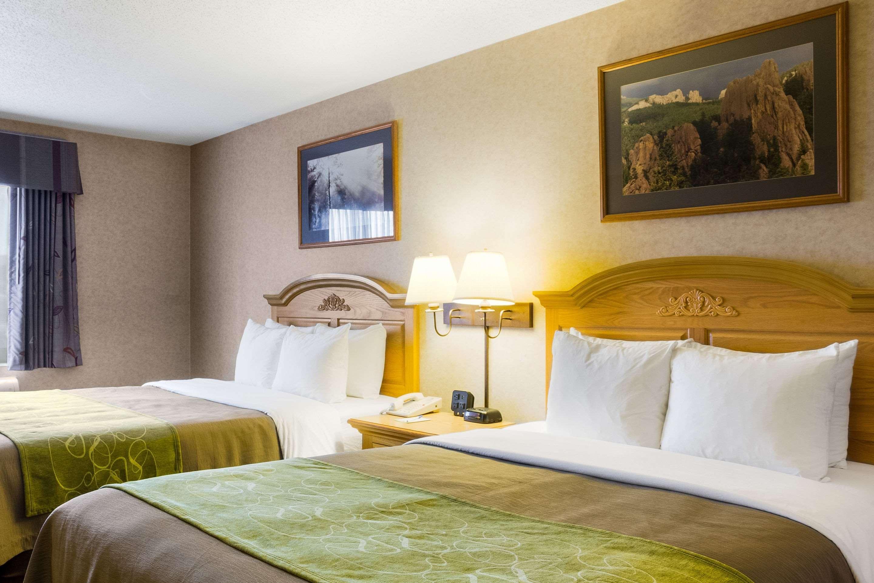 Comfort Inn & Suites Къстър Екстериор снимка