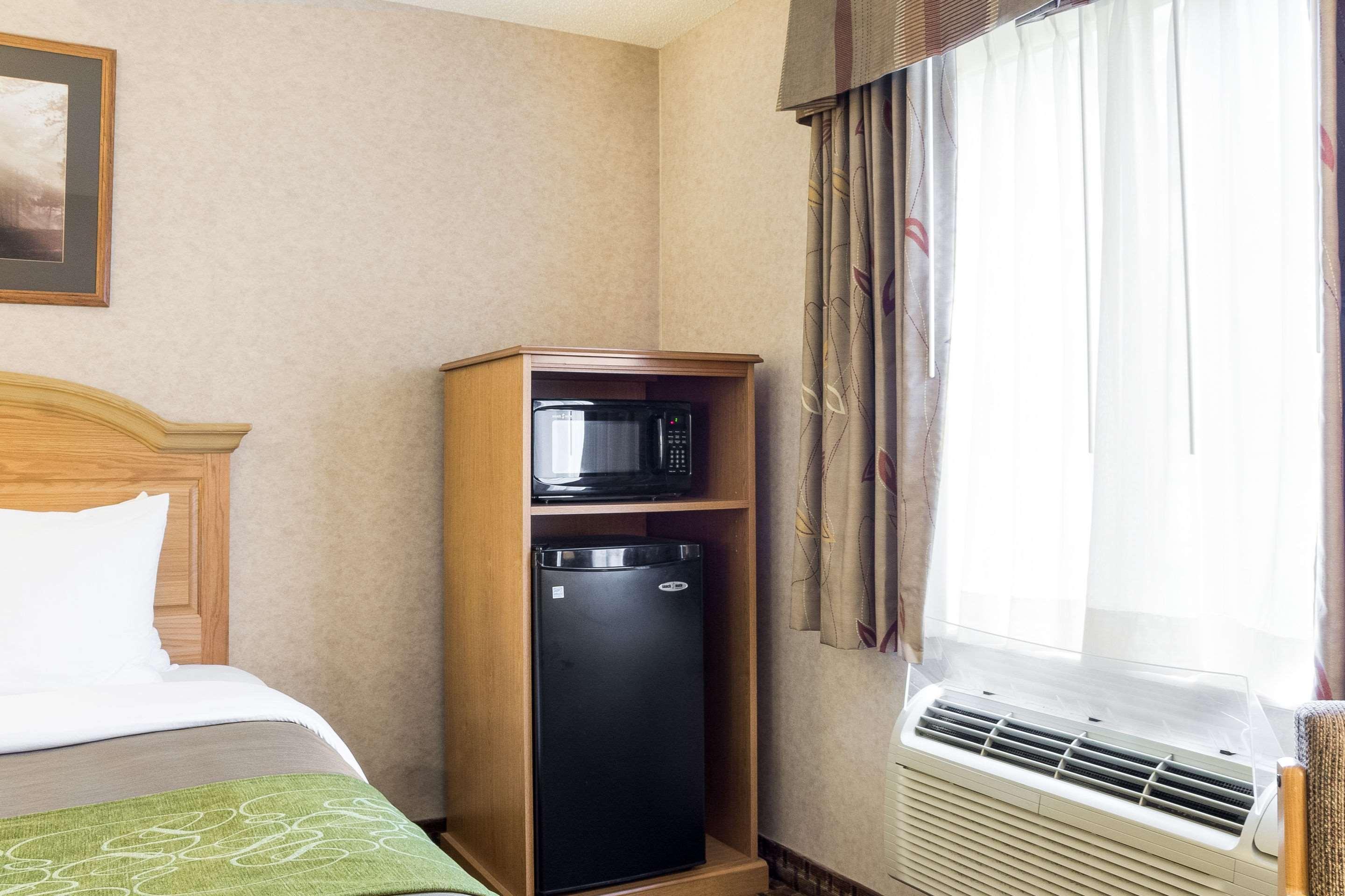 Comfort Inn & Suites Къстър Екстериор снимка