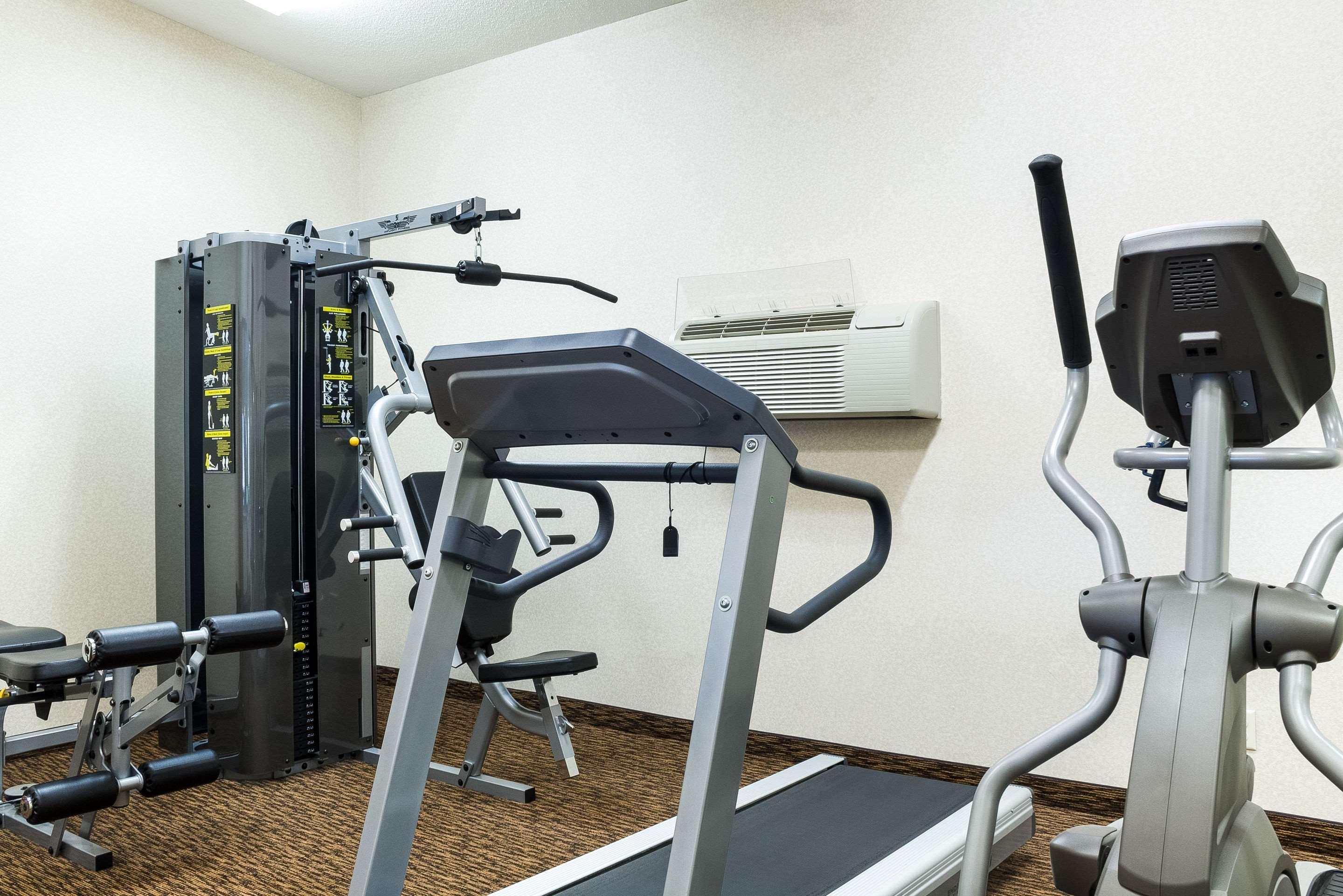 Comfort Inn & Suites Къстър Екстериор снимка