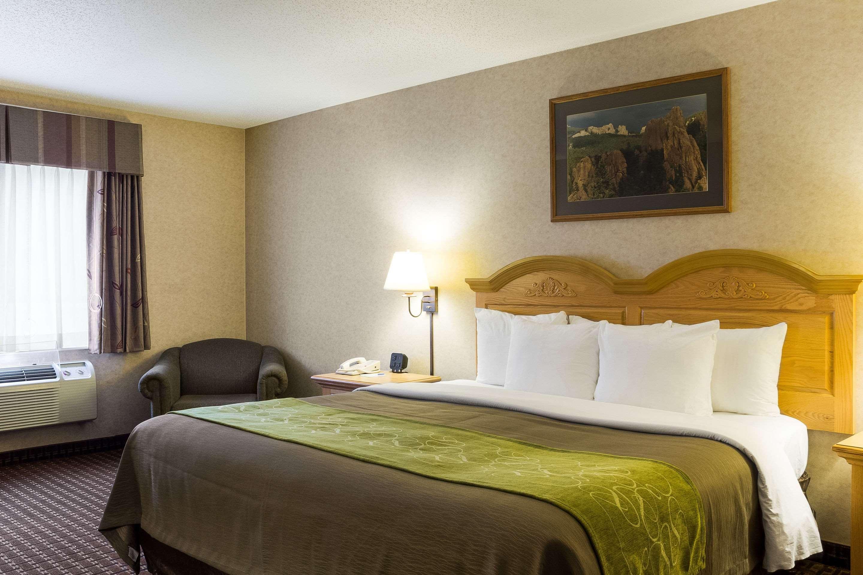 Comfort Inn & Suites Къстър Екстериор снимка