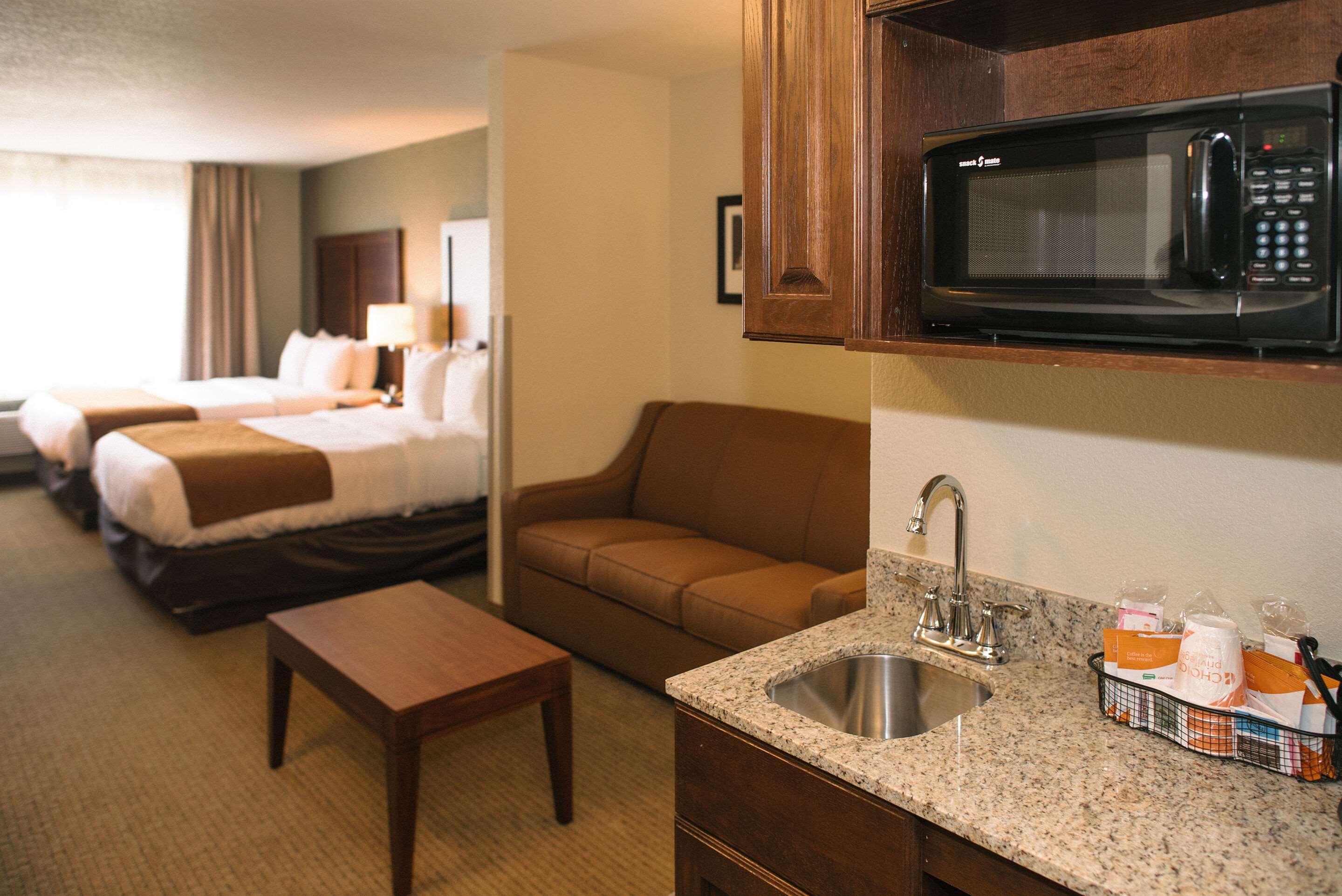 Comfort Inn & Suites Къстър Екстериор снимка